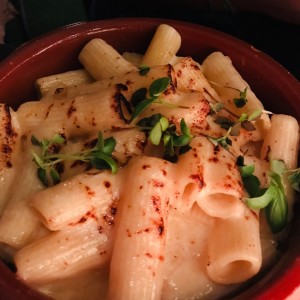 MAC AND CHEESE TRUFADO EN RIGATONI