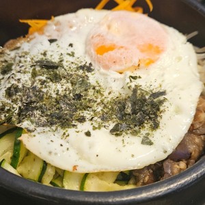 Platos Fuertes - Bibimpap Con Bulgogi