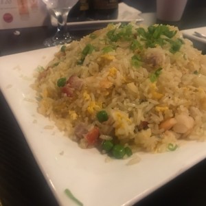 Arroz frito estilo cantones