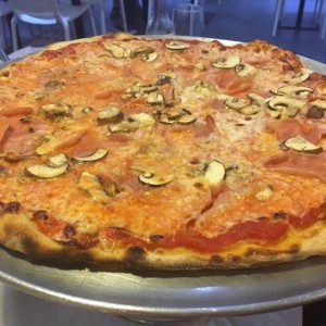 pizza prosciutto e funghi