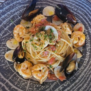 Pasta Tradizionale - Spaghettone Alla Pescatora