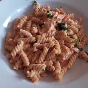 Pasta - Fusilli Al Salmone