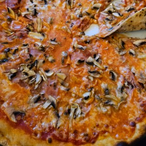 Pizza - Prosciutto E Funghi