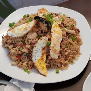 Arroz chaufa de mariscos