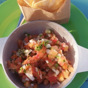 nachos con pico de gallo