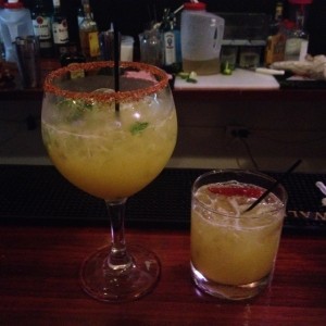 Mexicana y Pineapple sour