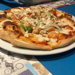 pizza se pollo, de las especialidades de brava.