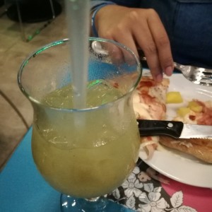 Limonada con hierbas 