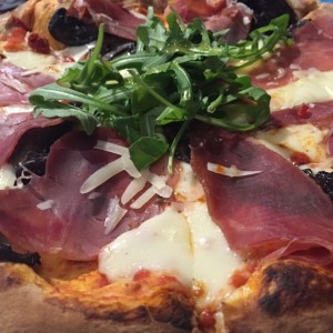 Pizzas Especiales - Portobello y Serrano