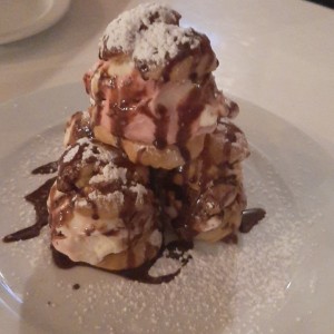 profitroli con helado