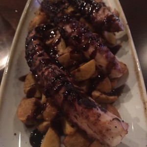 pulpo con papas rusticas 