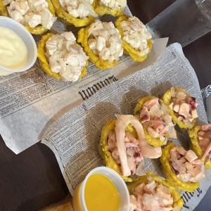 Patacones rellenos de Ceviche