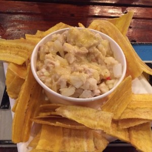 ceviche de corvina con salsade maracuya