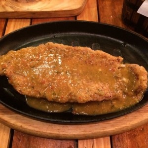 filete de corvina al ajillo