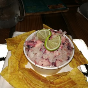 ceviche de pulpo con salsa de coco