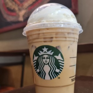 iced pumpkin spice latte