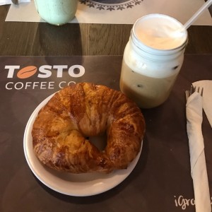 Classic Croisant, Bebida Ice Coffee Latte