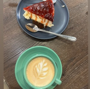 Chesee cake de fresa con cappuccino 