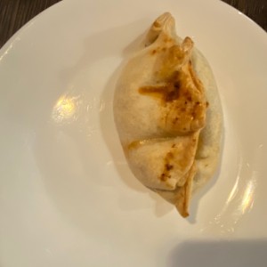 Empanada argentina de pollo