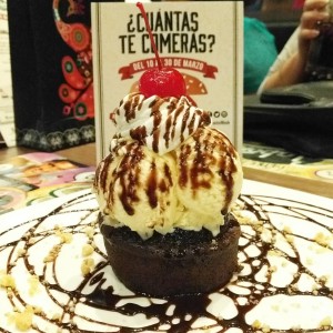 Brownie con Helado 