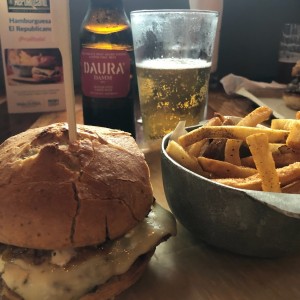 hamburguesa el republicano y cerveza gluten free