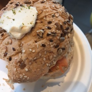 bagel de salmon