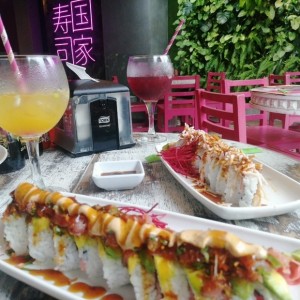 Poke roll y dinamita vietnamita