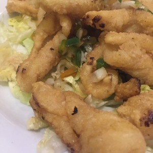 Wanton relleno de camarones (frito o al vapor)