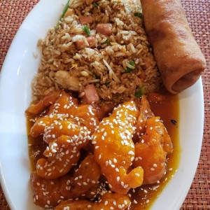 arroz con pollo a la miel y lumpia