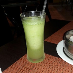 Limonada con hierbabuena