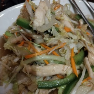 Chop suey de pollo