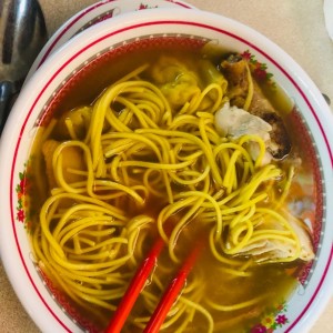 sopa de wanton