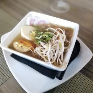 Sopa Yasaitame ramen de pollo