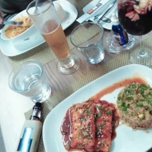 Teppan Salmon con arroz