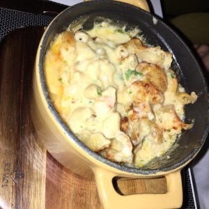 Lobster mac & cheese