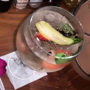 Gin con frutos rojos