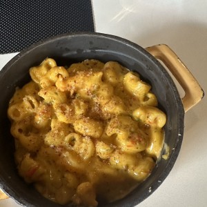 Lobster mac & cheese