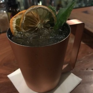 Dutch Mule (coctel especialidad de la casa)