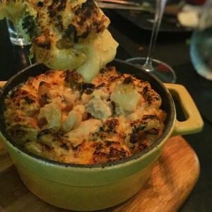 Lobster mac & cheese