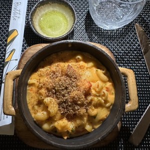 Lobster mac & cheese