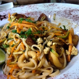 Pad thai de mariscos