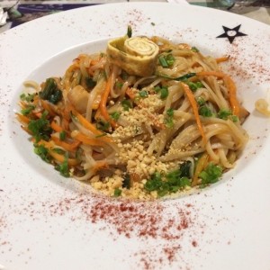 Pad thai de pollo