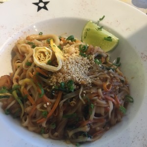 Pad thai de mariscos