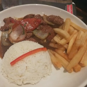 Lomo saltado