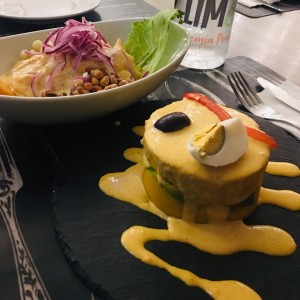 Ceviche de Corvina y Causa de Pollo