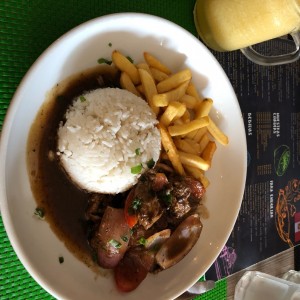 Lomo saltado