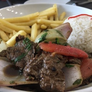 lomo saltado