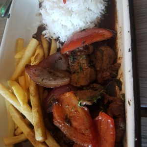 lomo saltado