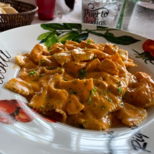 Farfalle Al Salmone e Vodka