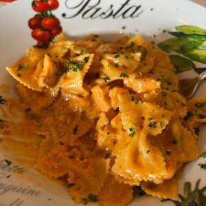 Farfalle Al Salmone e Vodka